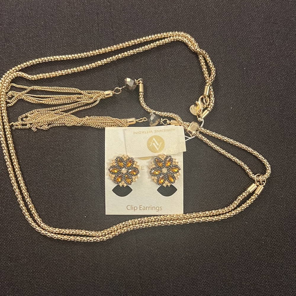 Adrienne Vittadina ✨💫✨Gold Tone Long Necklace & Clip-on Earrings - NWT